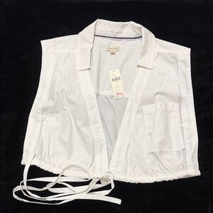 $35 🛍️ Pilcro White Collared Shirt Size M Regular price $68